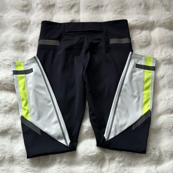 Brooks Women’s Running Carbonite Tight/ Leggings 7/8 Visible In The Dark-M - Picture 5 of 15